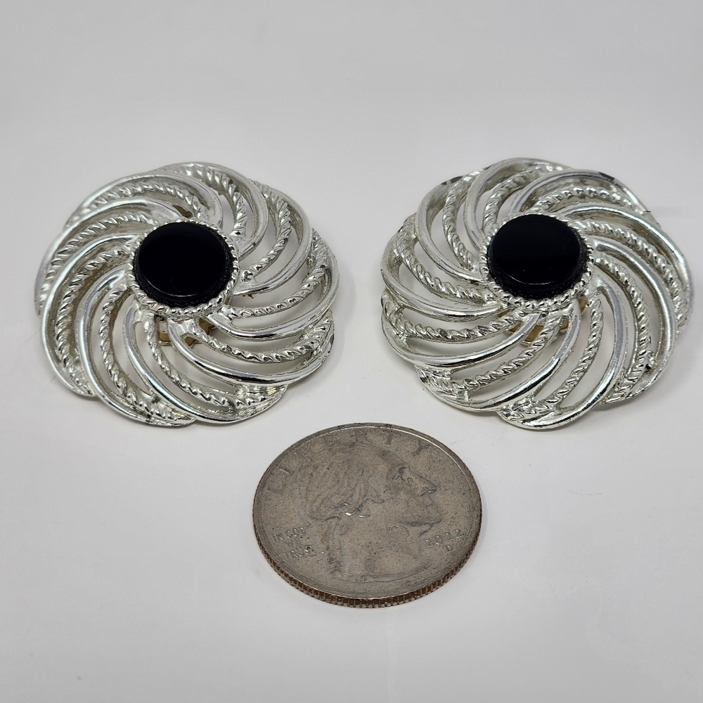 SARAH COVENTRY VINTAGE 1966 MYSTIC SWIRL CLIP-ON EARRINGS - Picture 3 of 4